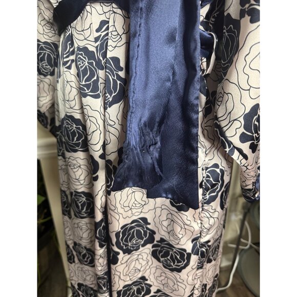 Natori Floral Print Long Sleeve Silky Multicolored Pocketed Robe With Belt - Picture 16 of 16